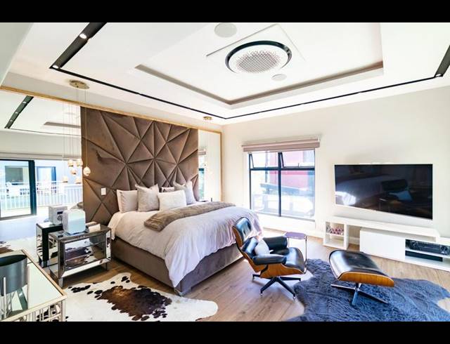 6 BEDROOM HOUSE FOR SALE IN MIDSTREAM RIDGE